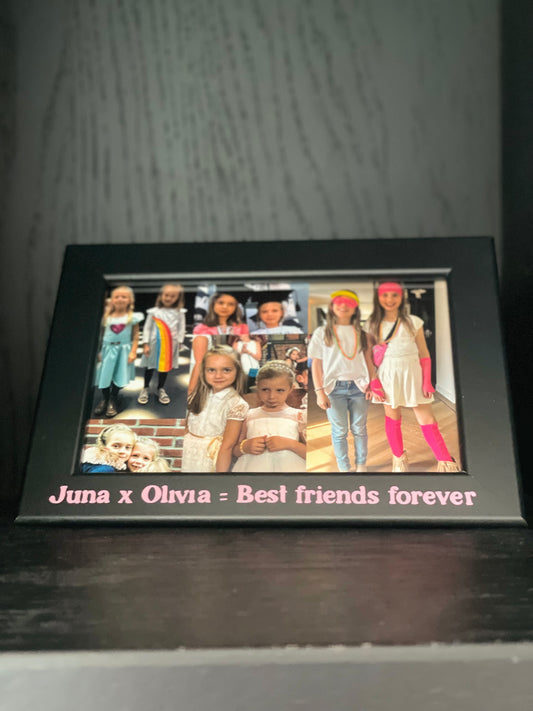 Fotolijstje wit/zwart met tekst naar keuze - een uniek cadeau!